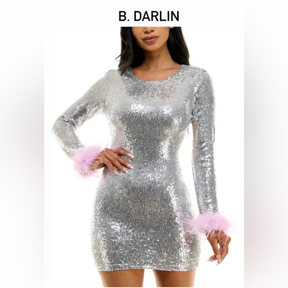 Juniors' B. Darlin Sequined Open-Back
Bodycon Dress Size 5/6